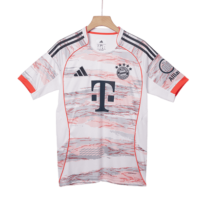 OLISE #17 Munich Extérieur Maillot 2025/26 Blanc